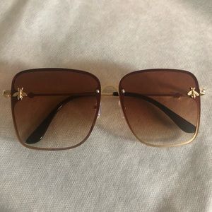 Brand New retro square sunglasses